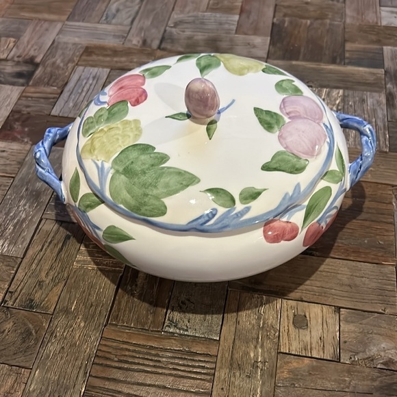 Franciscan Orchard Glade Covered Vegetable Dish - Picture 2 of 10